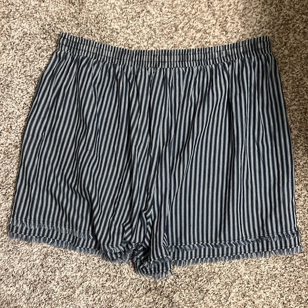 Never Worn Before - image 2